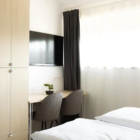 Trzin-mlake W Free Parking Trzin