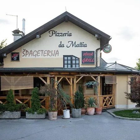 Trzin-mlake W Free Parking Trzin
