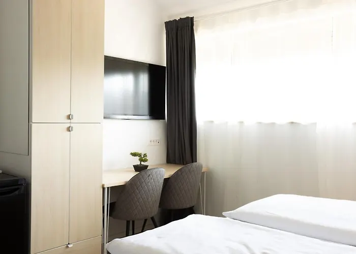 Trzin-mlake W Free Parking Trzin