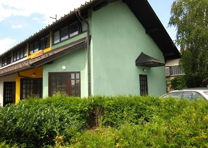 Trzin-mlake W Free Parking